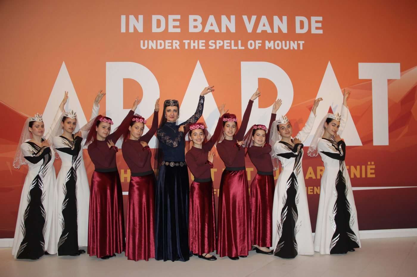 Groepsfoto bij de voorstelling In de ban van de Ararat